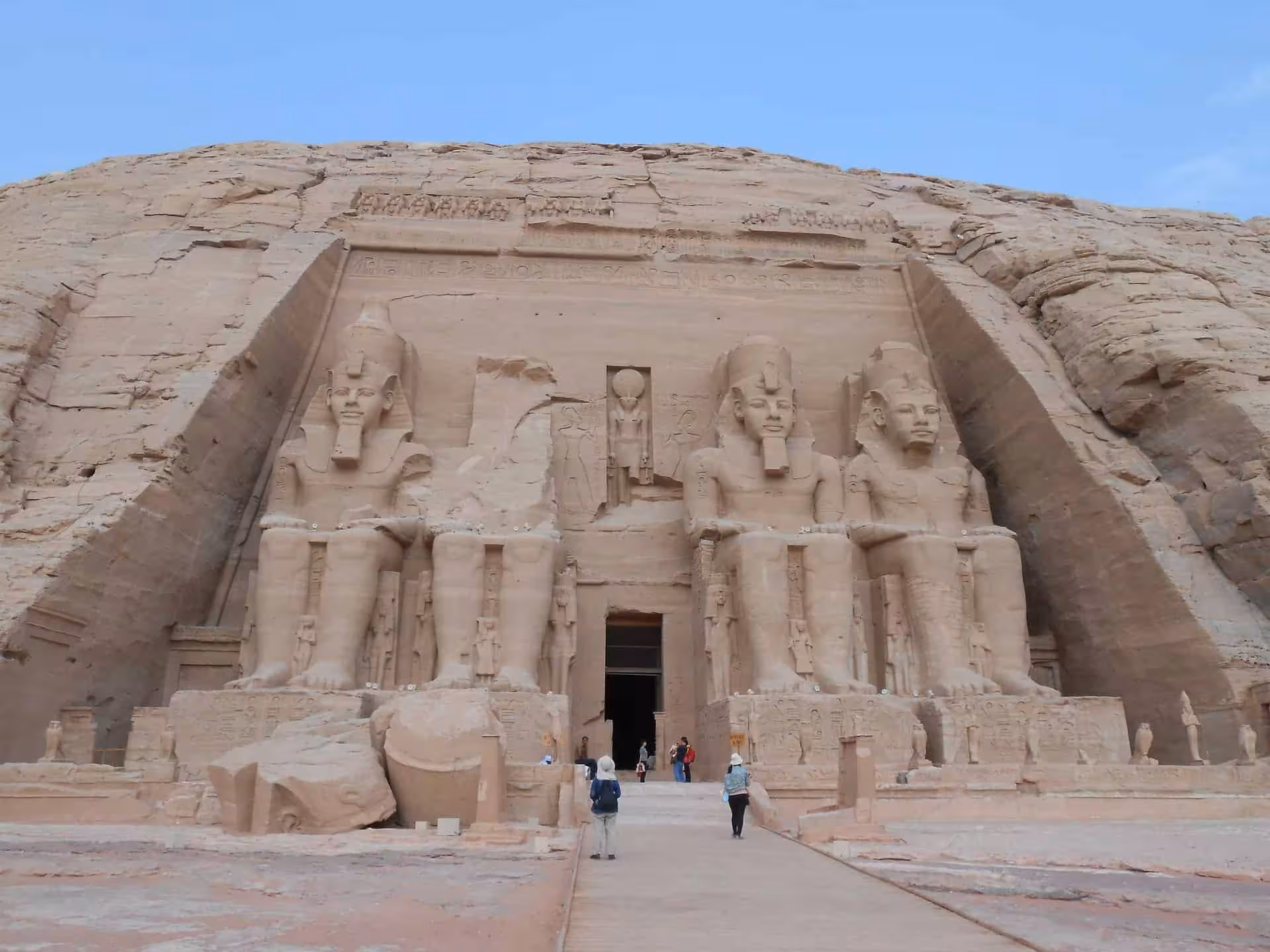 Abu Simbel Temple statues in Aswan, must-see stop on the 10-day Egypt adventure with Nile cruise and pyramids