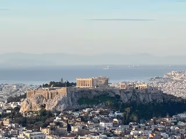 Panoramic view of the Acropolis and Parthenon in Athens, highlight of a full-day private ancient Athens tour