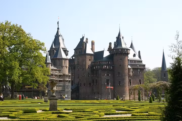Historic Dutch castle and formal gardens near Utrecht, day trip highlight with private transfer from Amsterdam
