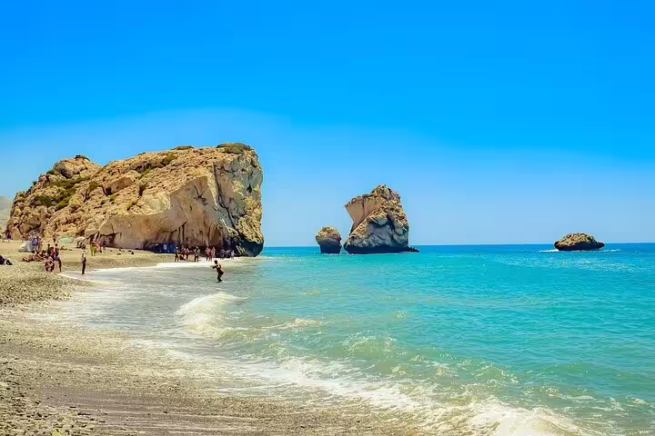 Aphrodite’s Rock at Petra tou Romiou beach, turquoise sea view on a Southern Cyprus tour from Larnaca