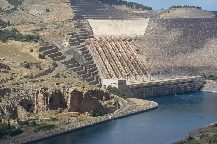 Ataturk Dam reservoir and spillway scenery on Mount Nemrut and Gobekli Tepe 2-day 1-night tour from Istanbul