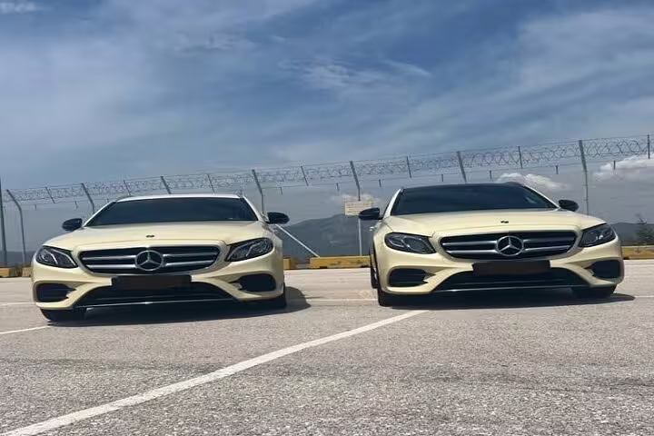 Luxury Mercedes sedans for Athens center to Athens Airport private departure transfer, meet and greet service
