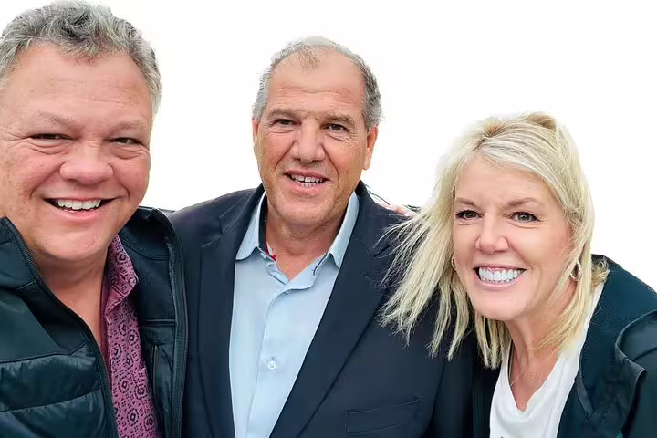 Smiling travelers posing together, ideal for Best of Athens half-day private tour with personalized local guide