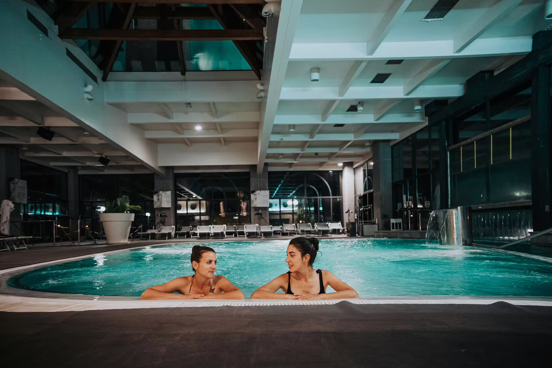 Indoor thermal pool in Bagno di Romagna spa, ideal for 2-hour entry after a 25-min massage and aperitif