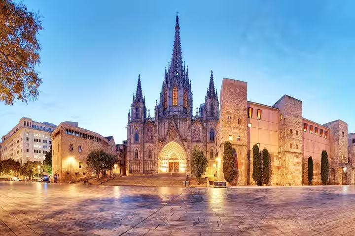 Scenic view of Barcelona Cathedral at sunset, a highlight on the Small Group Walking Tour with Flamenco Show and Tapas Dinner.