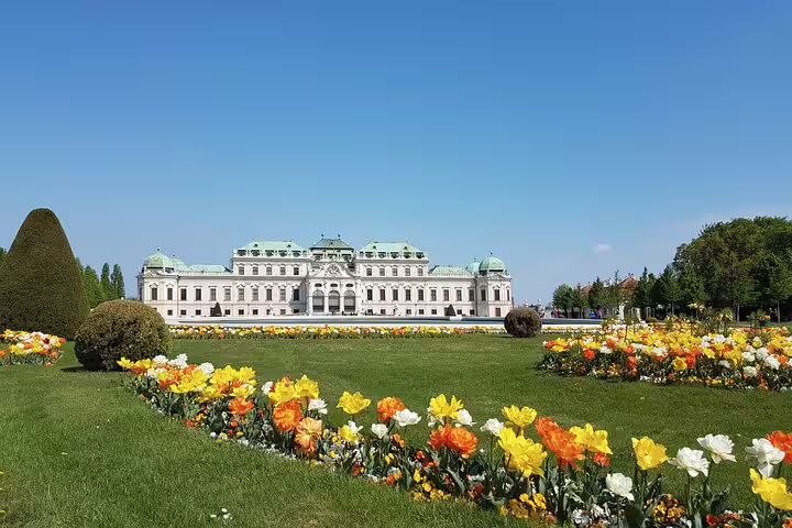 Scenic view of the Belvedere Palace gardens, a stunning backdrop for the private tour focused on Klimt's iconic works.