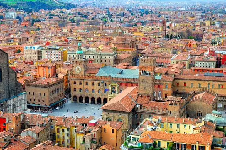 Panoramic view of Bologna’s Piazza Maggiore and medieval skyline on a private 2-hour guided walking tour in Italy