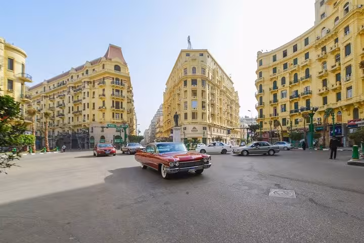 Downtown Cairo street scene on Sharm El Sheikh to Cairo full-day bus tour with Great Pyramids visit