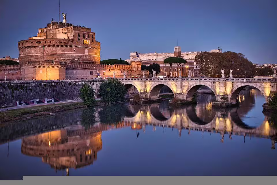 Castel Sant’Angelo and Ponte Sant’Angelo at dusk on Rome 1-day walking tour with audio guide