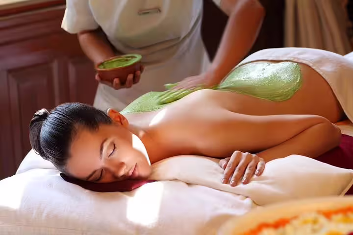 Cleopatra Deluxe Spa Treatment VIP body mask and massage ritual, premium sauna and jacuzzi spa package