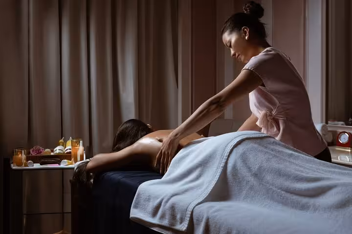 Relaxing full-body massage at Hurghada Cleopatra Deluxe Spa, luxury wellness treatment with oils