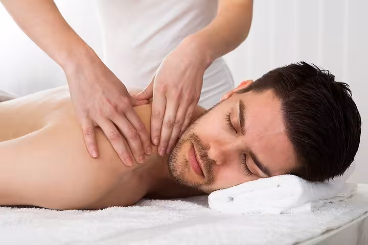 Relaxing full-body massage at Hurghada Cleopatra Deluxe Spa, soothing treatment for ultimate wellness