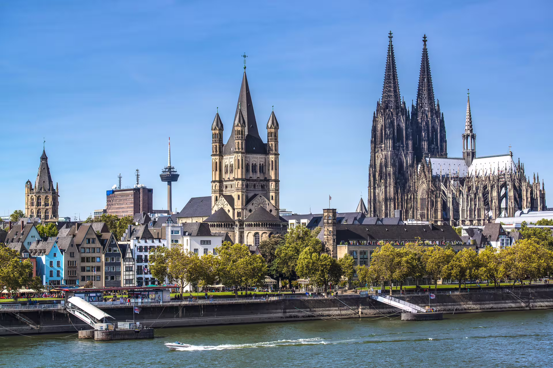 Cologne skyline on the Rhine with Cologne Cathedral and Great St Martin, featured on 1-day audioguide walk