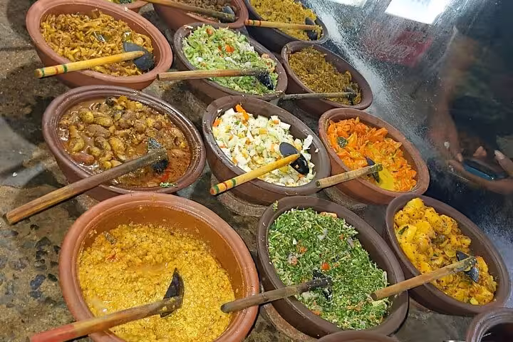 Sri Lankan clay pot curry buffet in Colombo, local food tasting on Royal City Tuk Tuk city tour