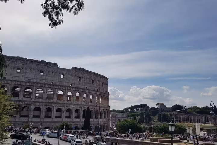 Colosseum panorama in Rome, iconic landmark on private 6-day tour to Amalfi Positano Sorrento and Capri
