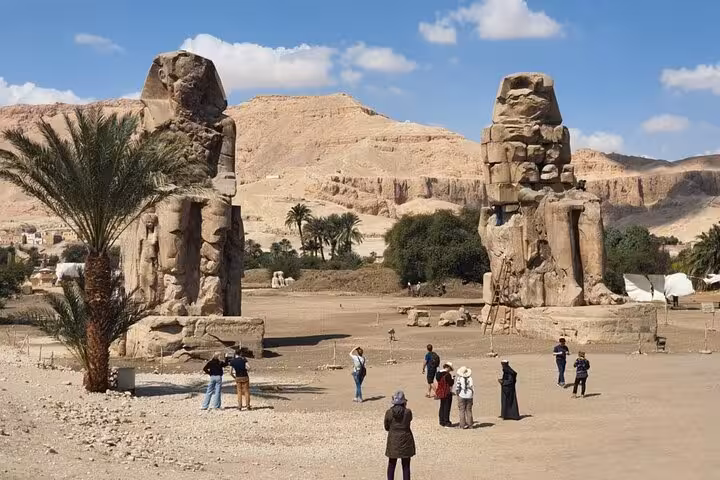 Colossi of Memnon statues in Luxor West Bank on a 2-day private Luxor and Dendera tour from Hurghada
