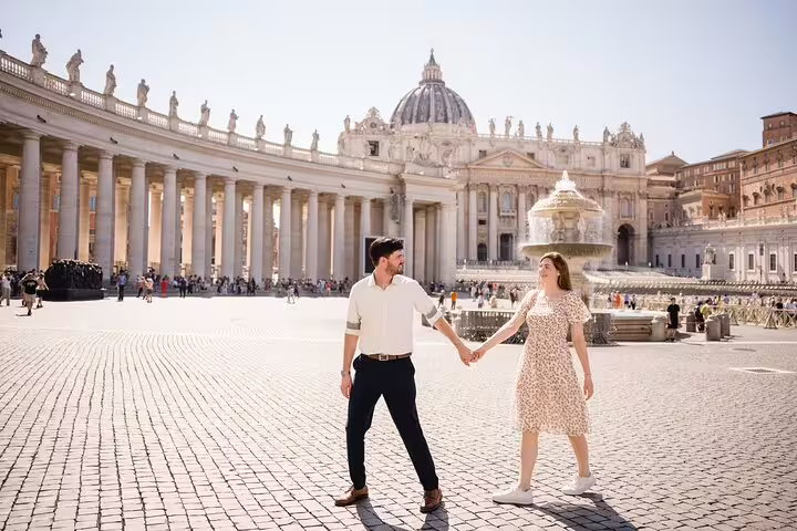 Couple holding hands in Florence-style vacation photo shoot with a personal travel photographer in Piazza