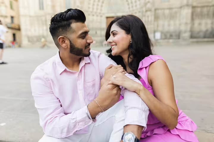 Couple portrait in Barcelona’s Gothic Quarter on a private travel photographer walking tour session