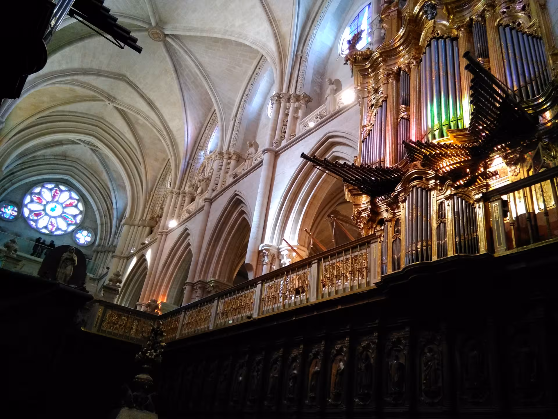 Cuenca Cathedral interior with grand pipe organ and Gothic arches on day trip from Madrid with tickets