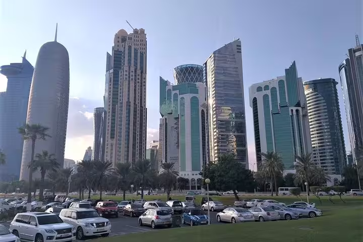 Stunning skyline of modern skyscrapers in Doha, Qatar, showcasing the architectural marvels along the Corniche.
