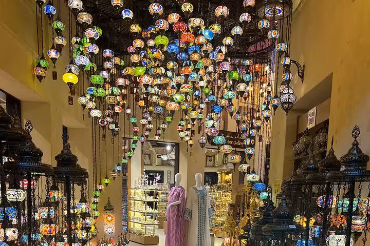 Colorful lantern shop at Dubai Gold Souk, a highlight on Dubai city tour from Ras Al Khaimah with kids free