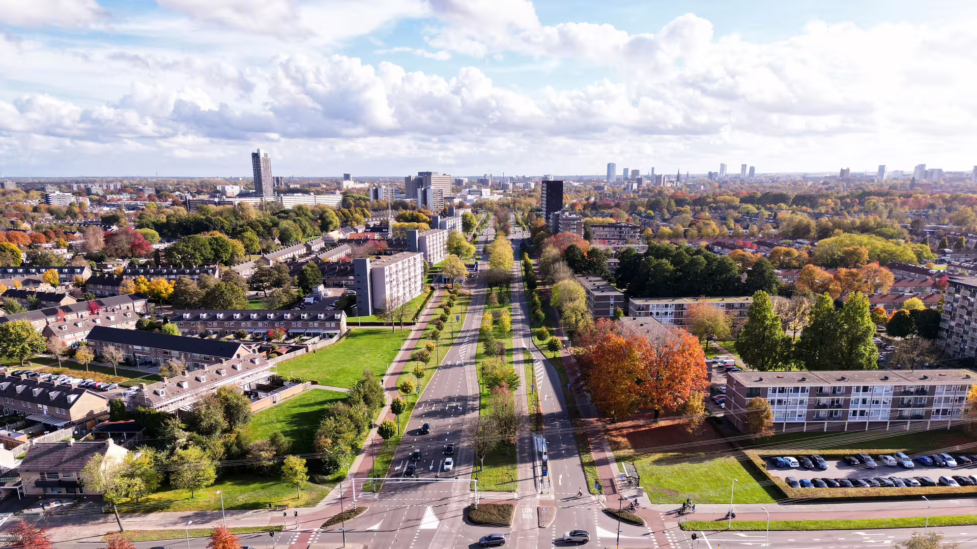 Aerial view of Eindhoven skyline and green boulevards, ideal route for Eindhoven in 1 day walking tour audioguide