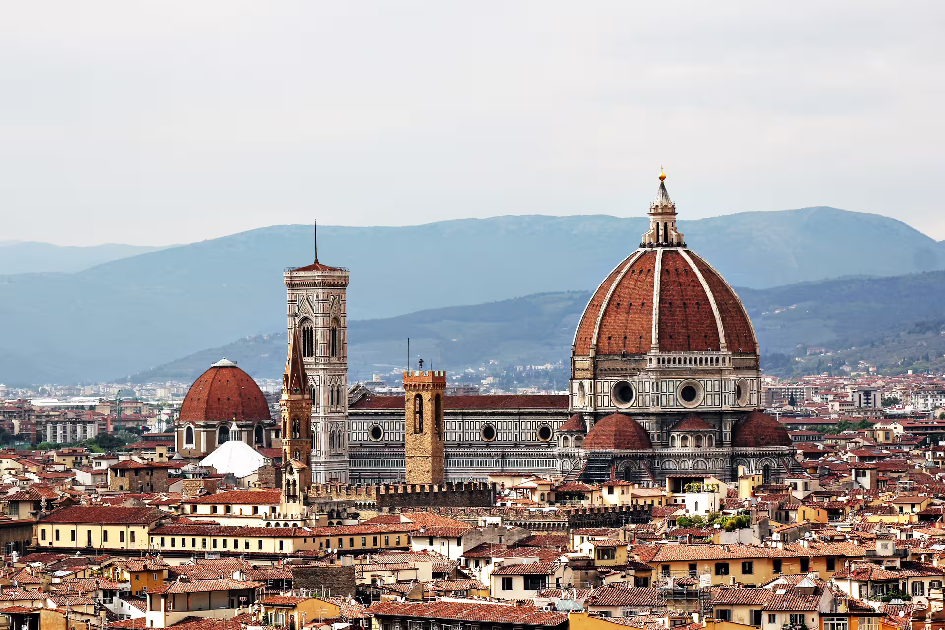 Panoramic view of Florence Duomo and city rooftops seen on a semi-private Rome to Florence and Pisa day tour with lunch