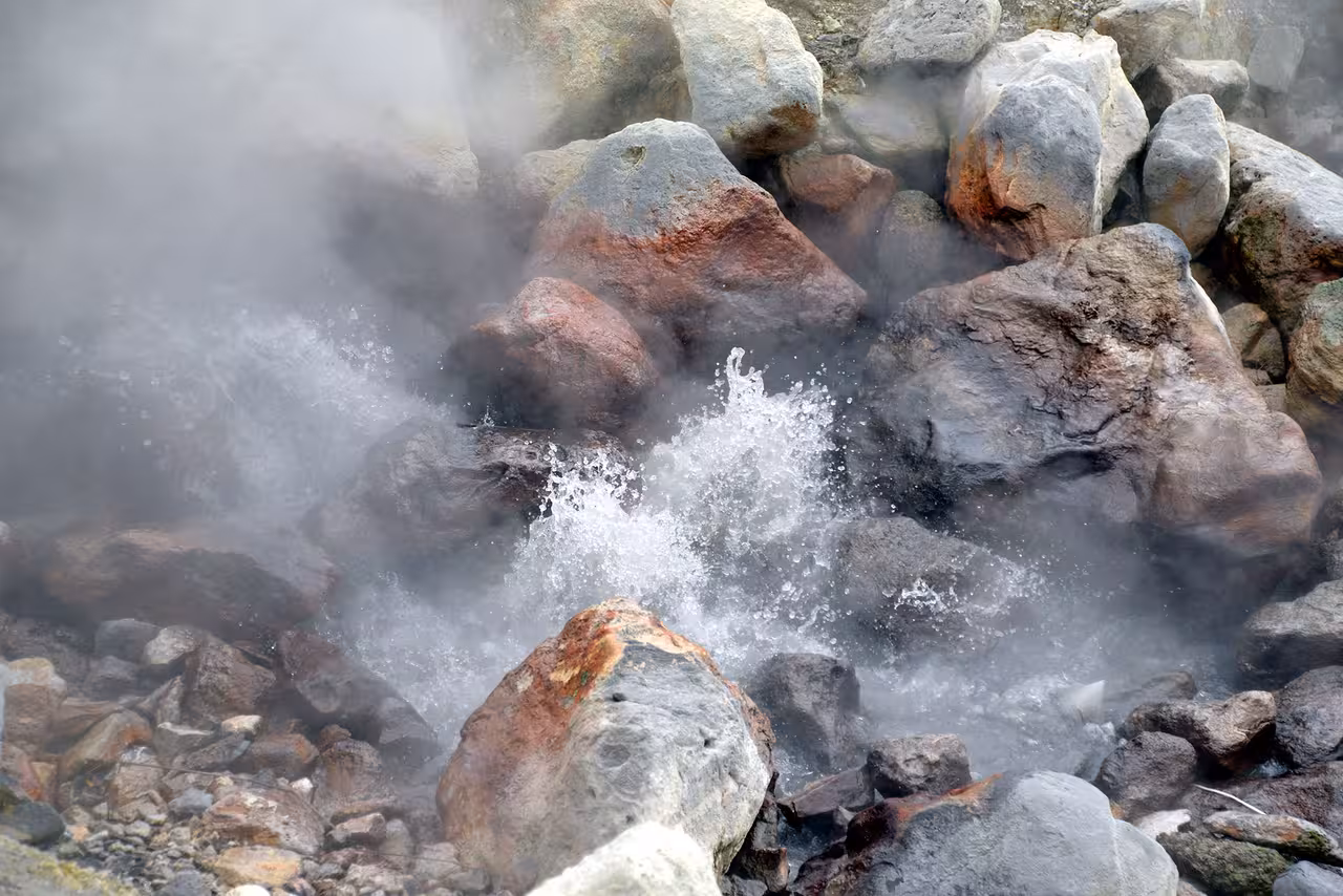 Steaming geothermal fumaroles and bubbling springs in Furnas, São Miguel, on Azores van trip
