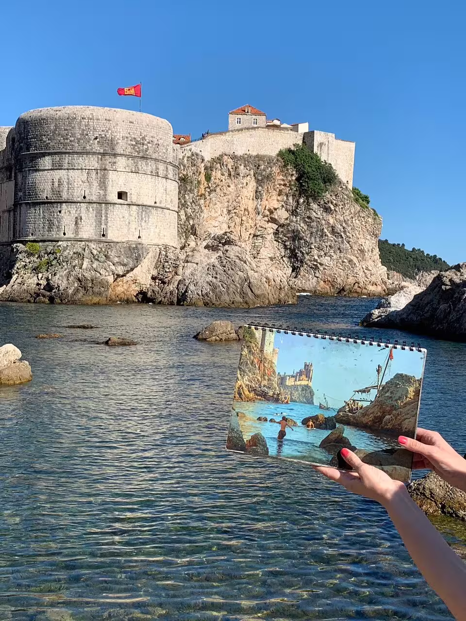 Dubrovnik Game of Thrones tour at Fort Lovrijenac, holding scene overlay by the sea near Lokrum ferry