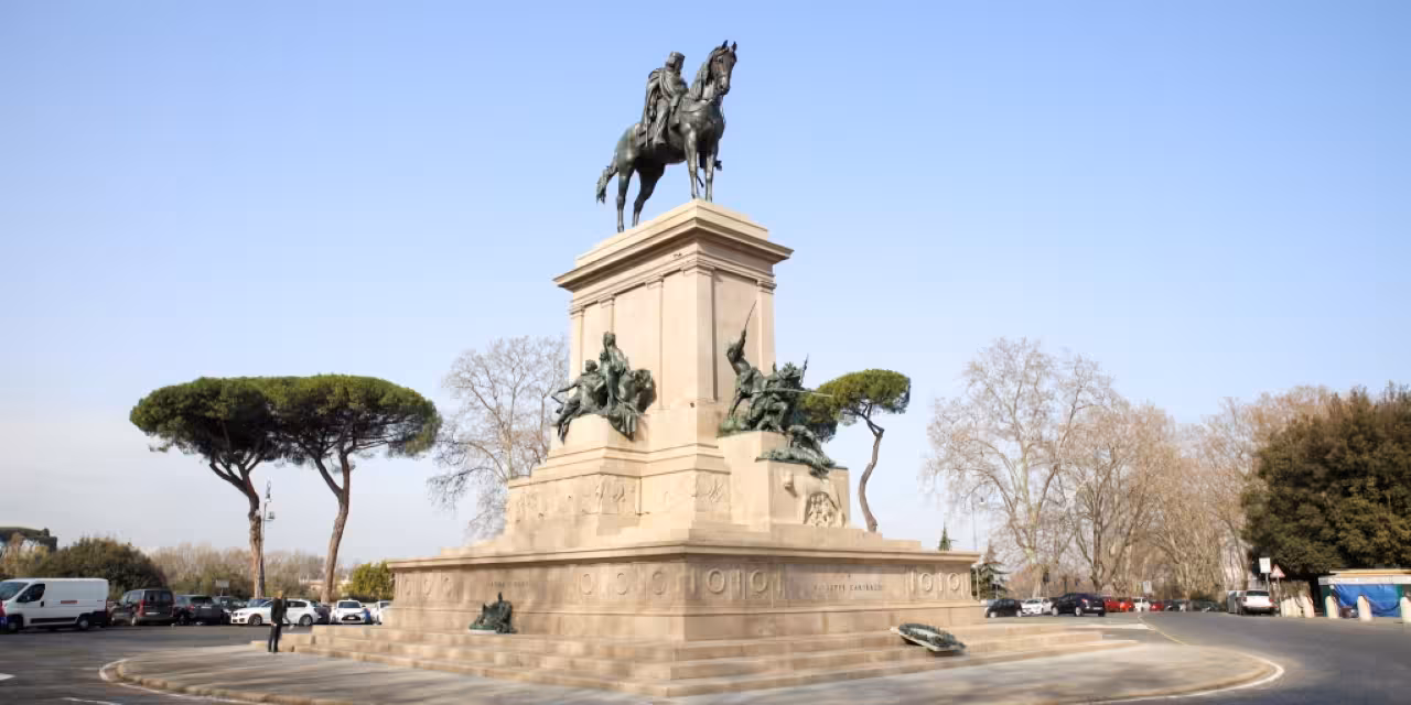Equestrian Garibaldi Monument on Gianicolo Hill, panoramic stop on Rome Trastevere golf cart tour