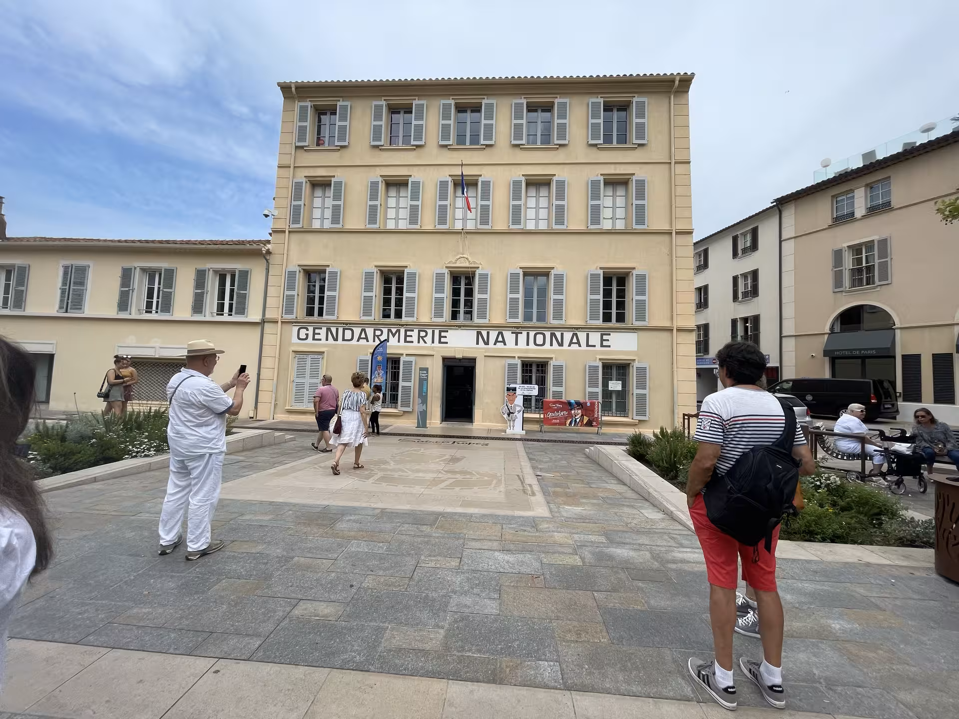 Gendarmerie Nationale building in Saint-Tropez, iconic stop on a private Hyères and Le Lavandou day tour