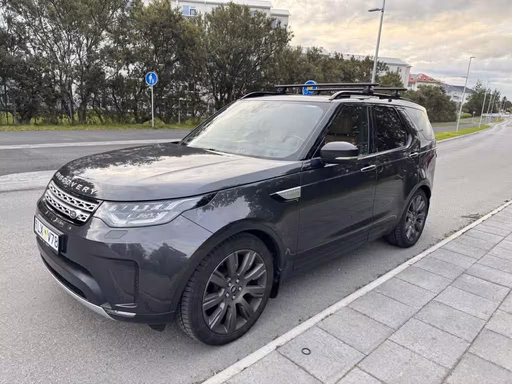 Premium 4x4 pickup in Reykjavik for Grand Golden Circle tour, comfortable transport to Iceland sights