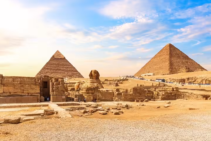 Great Sphinx and Giza Pyramids panorama, iconic Cairo highlight on 7-day Cairo Luxor Aswan tour package