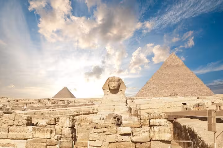 Great Sphinx and Giza Pyramids at sunrise, iconic stop on TourShare all-in VIP highlights of Giza