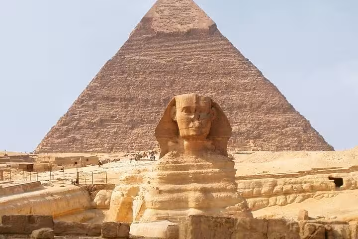 Close view of the Great Sphinx with the Pyramid of Khafre behind on half-day Giza tour with lunch