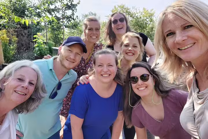 Group selfie on a Montpellier e-scavenger hunt, enjoying a self-guided city exploration game at their own pace