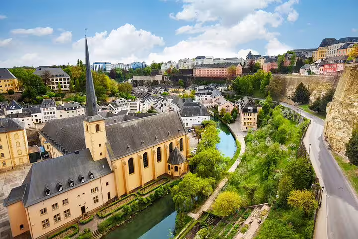 Panoramic Grund view in Luxembourg City, ideal for an e-scavenger hunt walking tour at your own pace