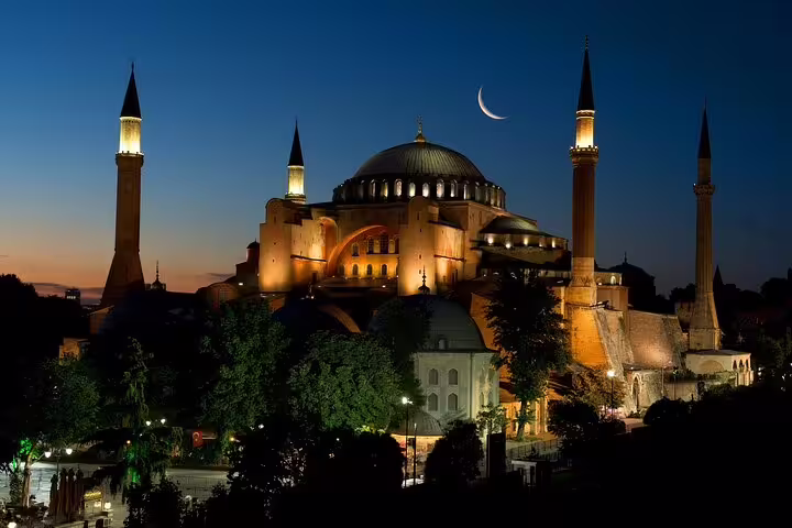 Enchanting night view of Hagia Sophia in Istanbul, highlighting the architecture on a skip-the-line tour from Galata Port.