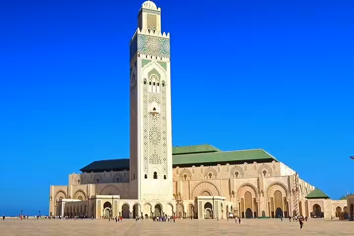 Hassan II Mosque in Casablanca with oceanfront plaza, iconic stop on Morocco 10 days tour from Casablanca itinerary