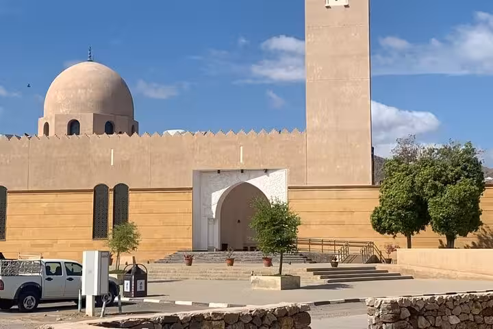 Hatta heritage mosque exterior stop on private Hatta city tour, showcasing traditional dome and minaret