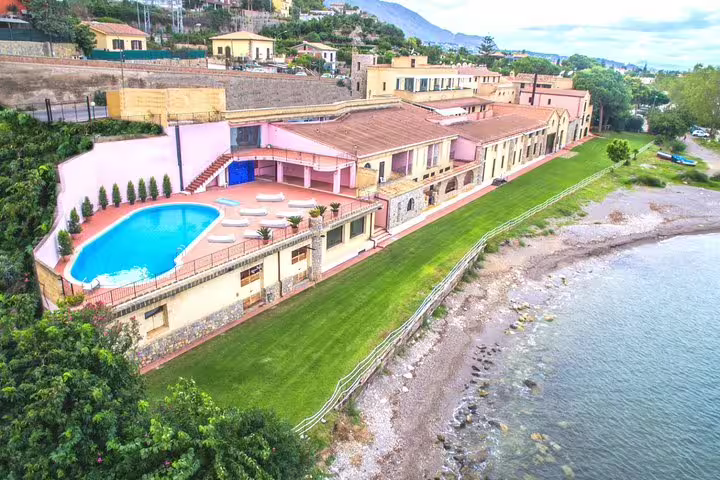 Hotel Tonnara, Trabia 