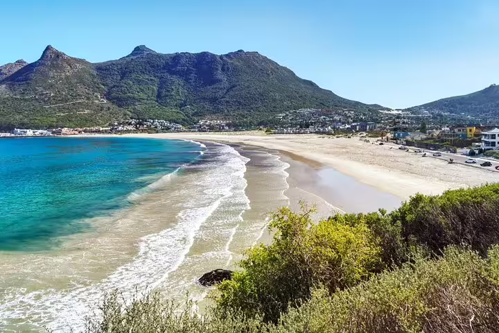 Hout Bay beach and turquoise Atlantic views from Chapman’s Peak Drive, highlight of Cape Peninsula day trip