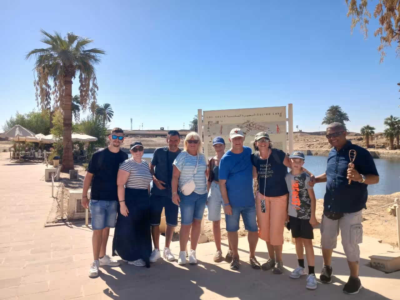 Hurghada to Luxor tour group at Karnak Temple by the Sacred Lake with Egyptologist guide, day trip photo