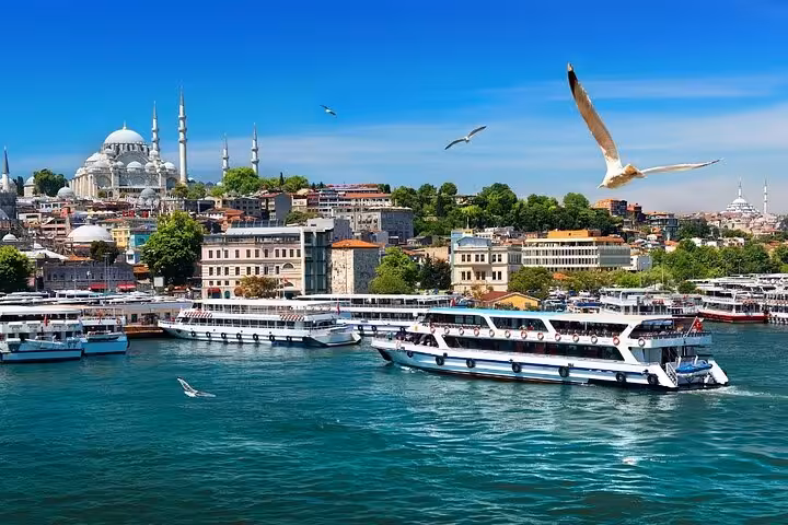 Istanbul Golden Horn waterfront with cruise boats and skyline views, included in 6-day Istanbul Cappadocia guided tour