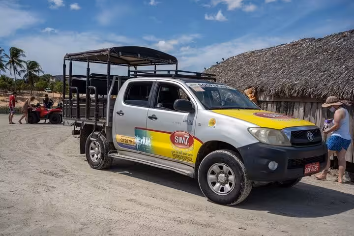 4x4 pickup used for Jericoacoara West Coastal Tour transfers, beach route near Guriú and Tatajuba