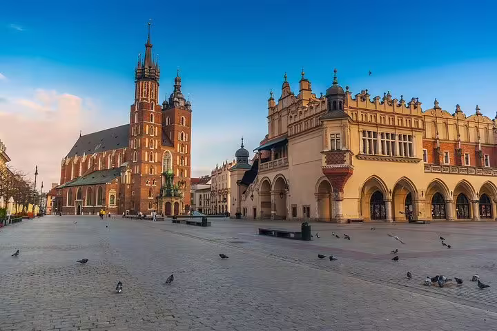 Krakow Main Market Square with St Mary’s Basilica and Cloth Hall, key sights on a self-guided e-scavenger hunt