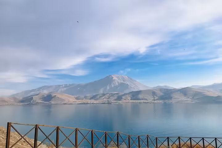 Scenic view of Lake Van and surrounding mountains, a highlight on the all-inclusive private 3-day guided Van tour