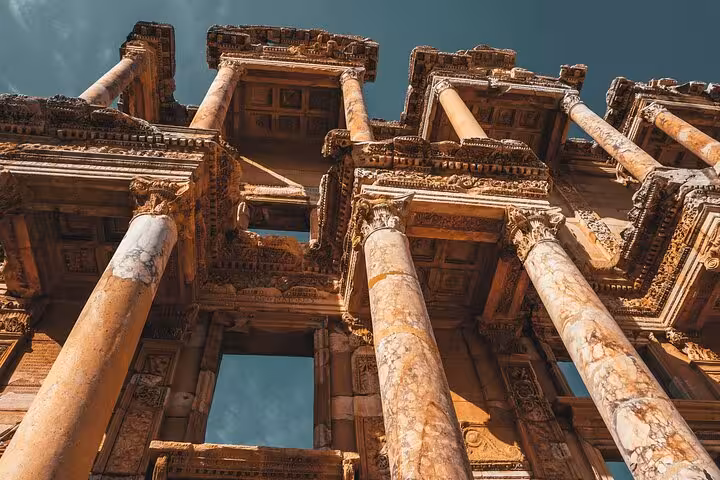 Close-up of the Library of Celsus columns in Ephesus, full-day tour from Selcuk and Kusadasi