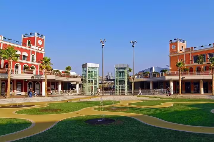 Modern plaza in Lisbon district en route to Évora, ideal stop on a private customizable day trip with local