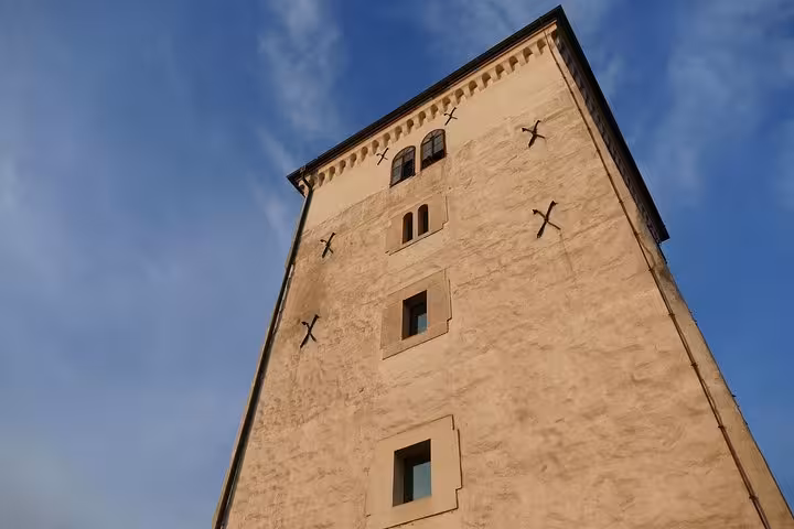 Lotrščak Tower in Zagreb Upper Town against blue sky, highlight of private Zagreb day tour from Vienna